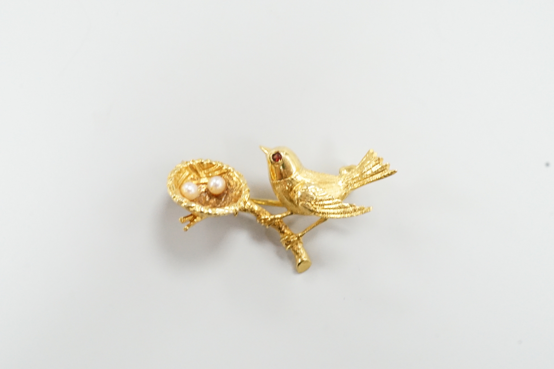 A 1960's 9ct gold and cultured pearl bird, nest and egg brooch, 33mm, gross weight 4.1 grams.